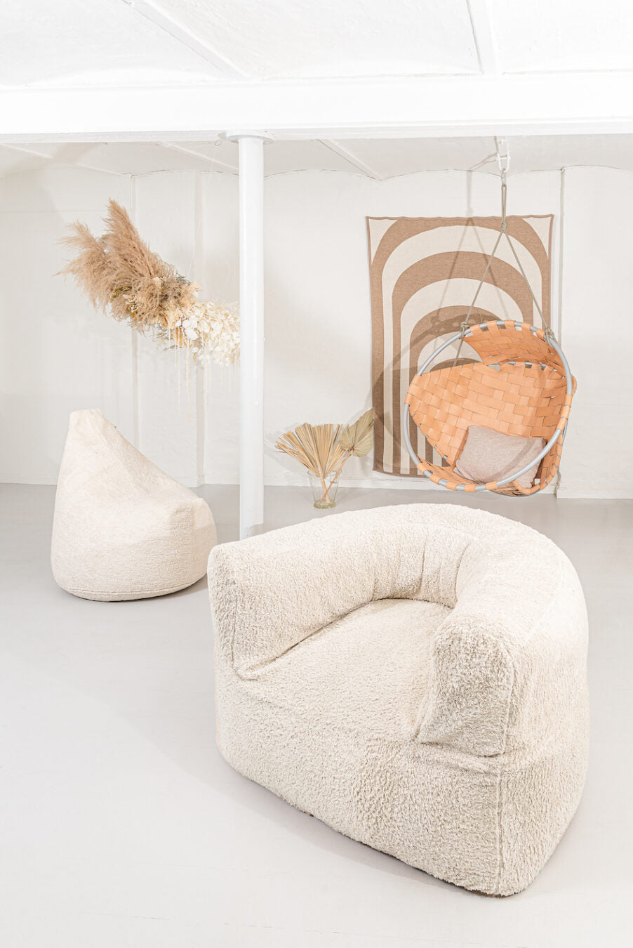 Arm-Strong Teddy Chair
